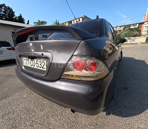 Mitsubishi Lancer-10
