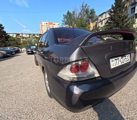 Mitsubishi Lancer-11