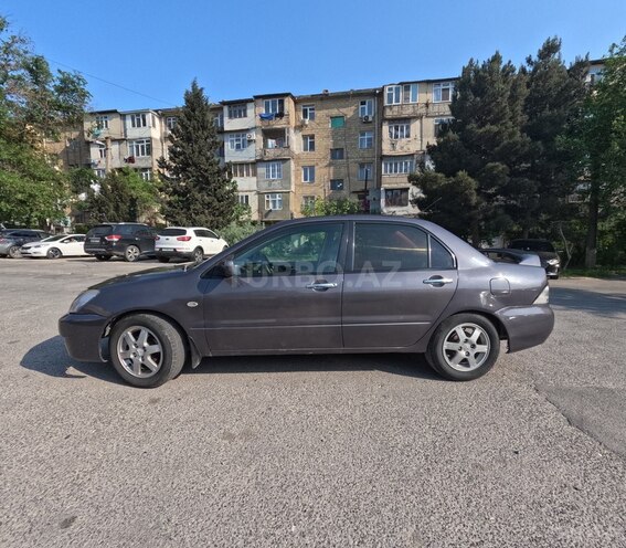 Mitsubishi Lancer-9