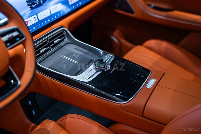 Geely Galaxy M9-16
