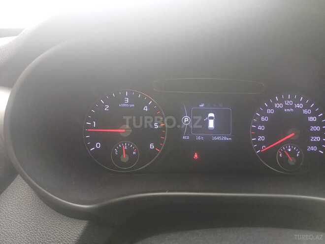 Kia Sorento-8