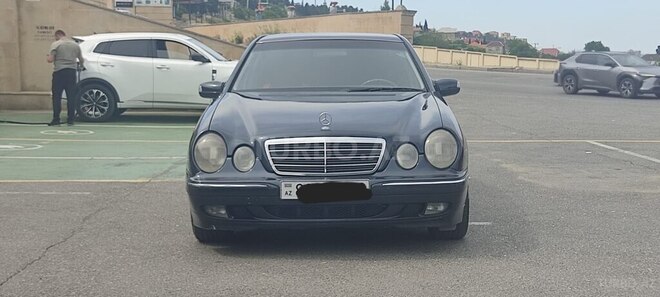 Mercedes E 280-1