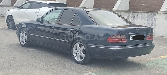 Mercedes E 280-4