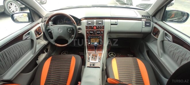 Mercedes E 280-9