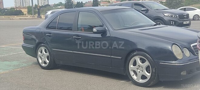 Mercedes E 280-6