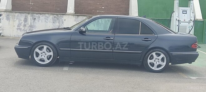 Mercedes E 280-7