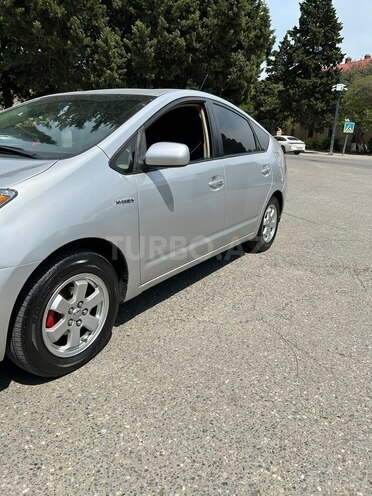 Toyota Prius-5