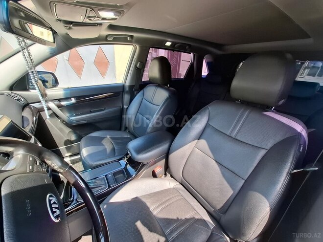 Kia Sorento-9