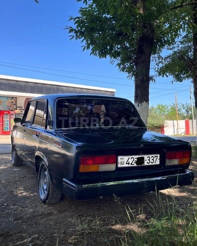 LADA (VAZ) 2107-2