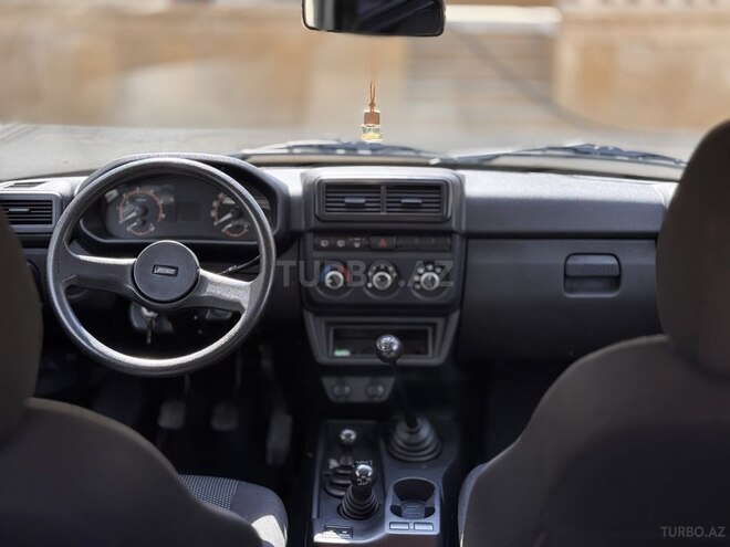 LADA (VAZ) Niva-12
