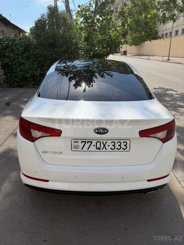 Kia Optima-3