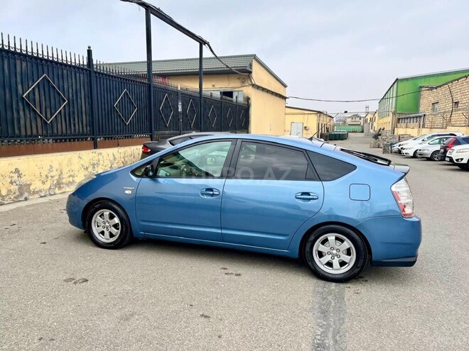 Toyota Prius-3