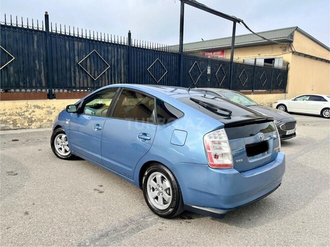 Toyota Prius-6