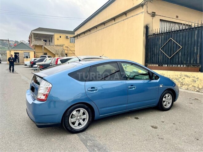 Toyota Prius-8