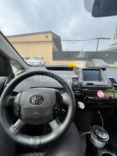 Toyota Prius-11