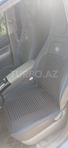 Toyota Prius-13