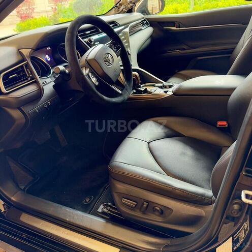 Toyota Camry-9
