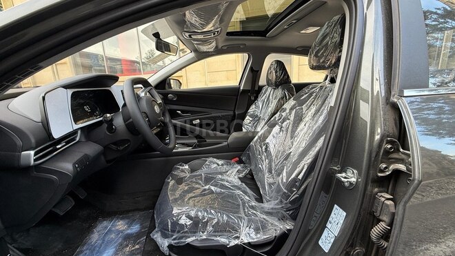 Hyundai Elantra-7