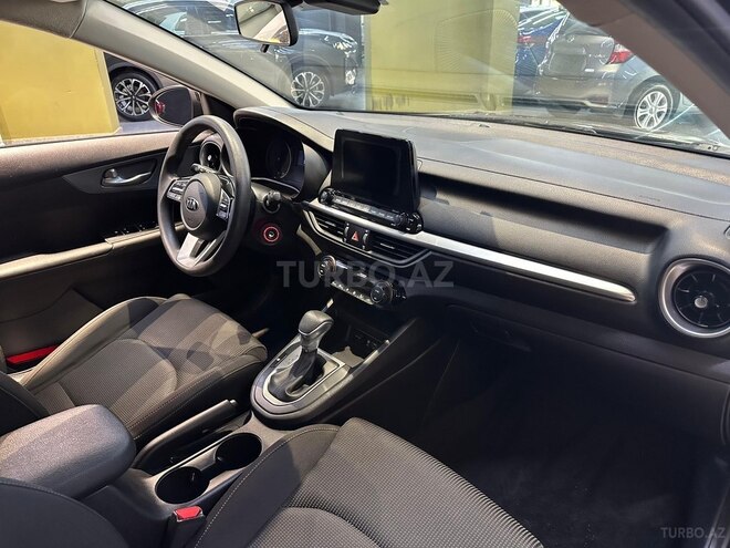 Kia Forte-13