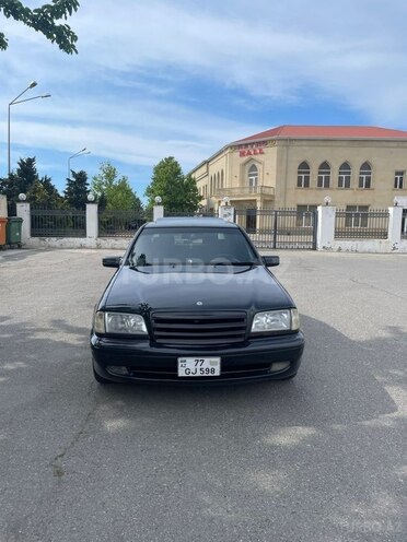 Mercedes C 200-13
