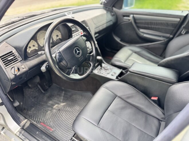 Mercedes C 240-12