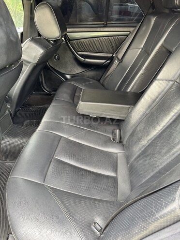 Mercedes C 240-13