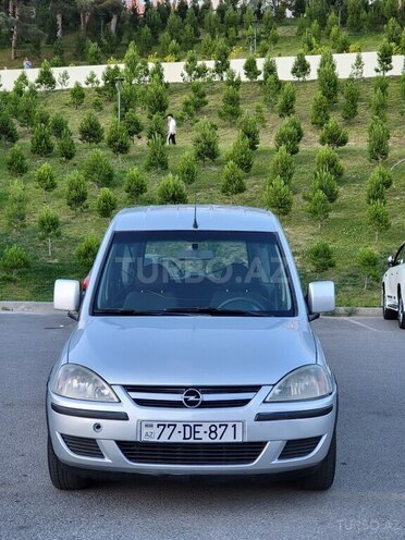 Opel Combo-1