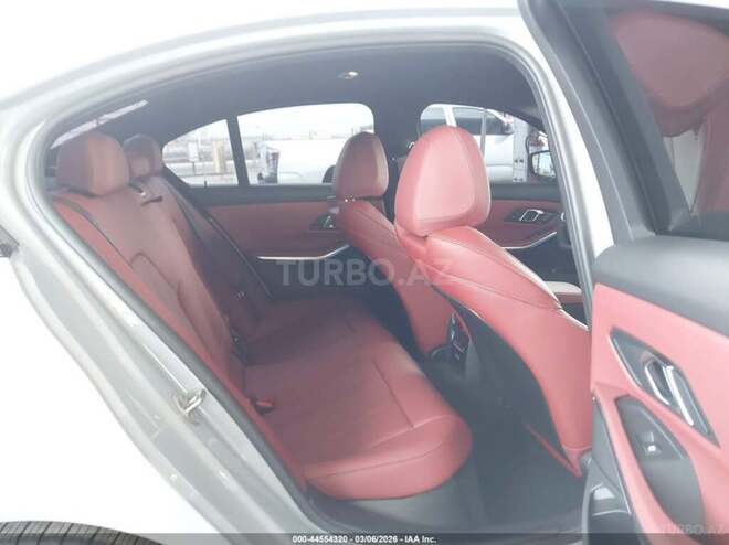 BMW 330-11