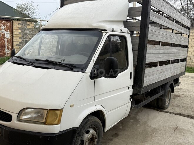 Ford Transit-3