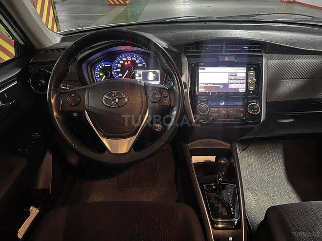 Toyota Corolla Fielder-10