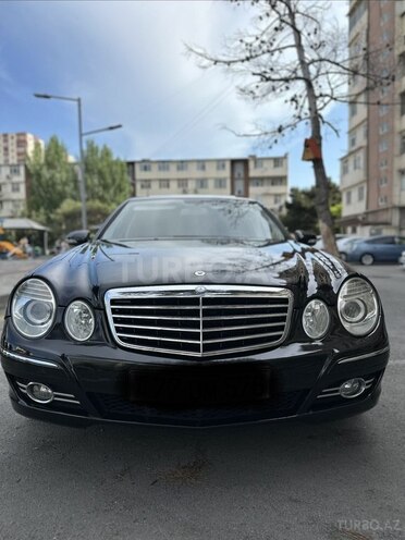 Mercedes E 200-1