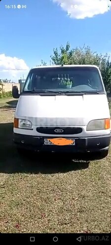 Ford Transit-5