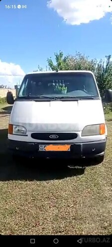 Ford Transit-1