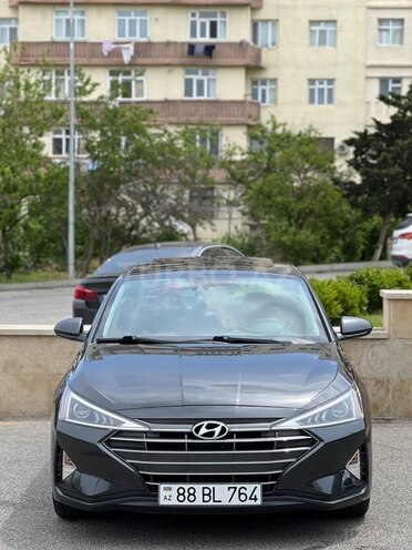 Hyundai Elantra-7