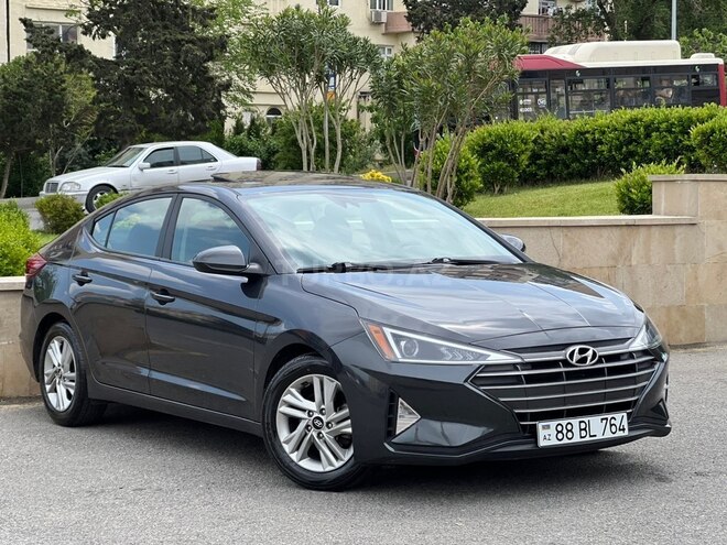 Hyundai Elantra-3