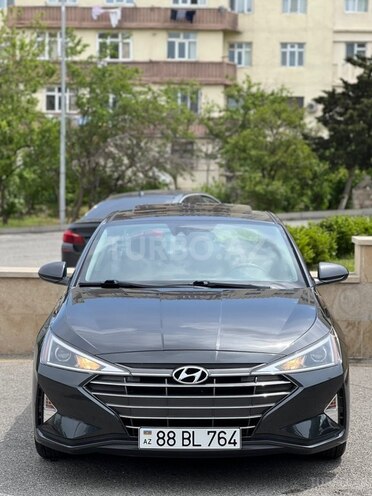 Hyundai Elantra-8