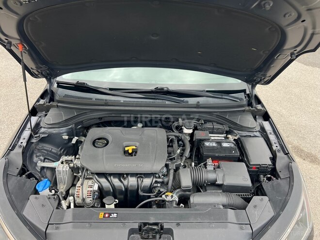 Hyundai Elantra-20