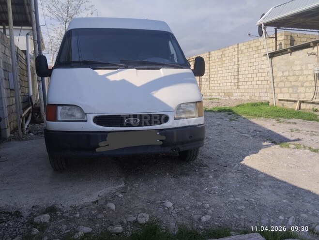 Ford Transit-1