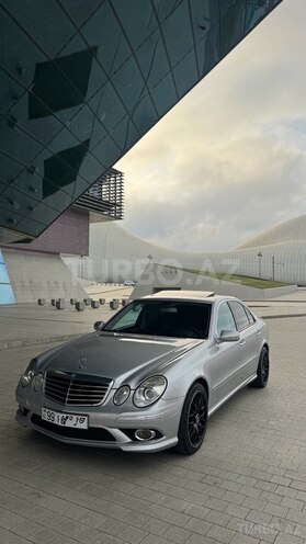 Mercedes E 240-3