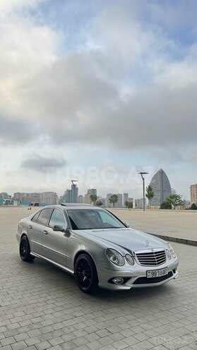 Mercedes E 240-2
