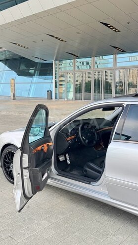 Mercedes E 240-7