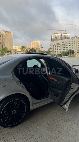 Mercedes E 240-10