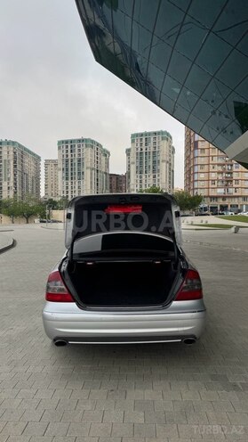 Mercedes E 240-6