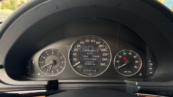 Mercedes E 240-15