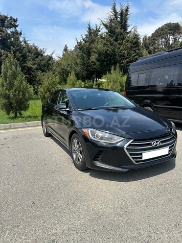 Hyundai Elantra-6