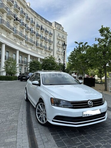 Volkswagen Jetta-1