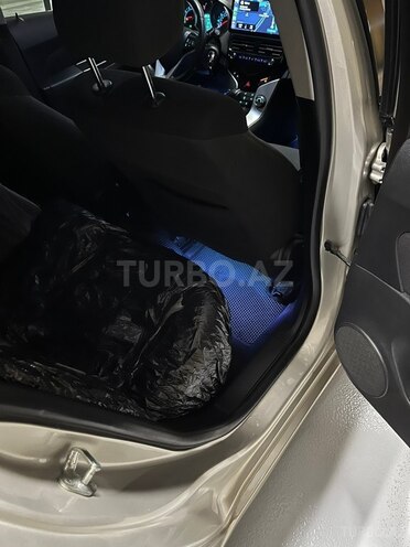 Chevrolet Cruze-8