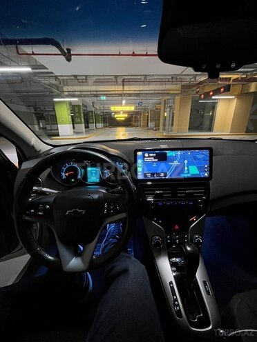 Chevrolet Cruze-10