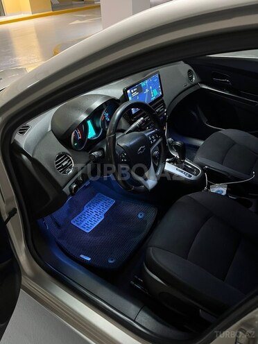 Chevrolet Cruze-9