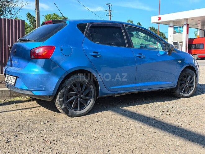 SEAT Ibiza-4